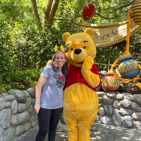 Meet your Posher, Janice - Picture 2 of 2